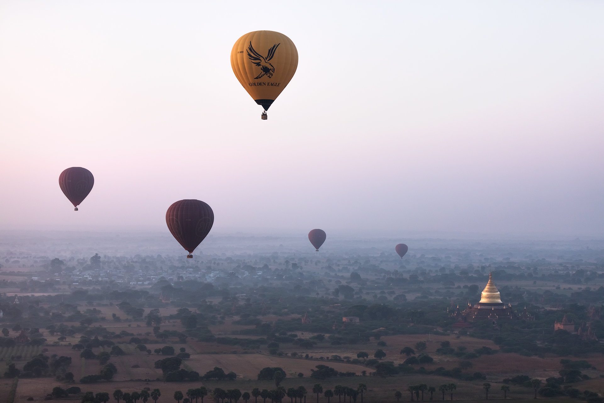 BalloonsOverGoldenTemple