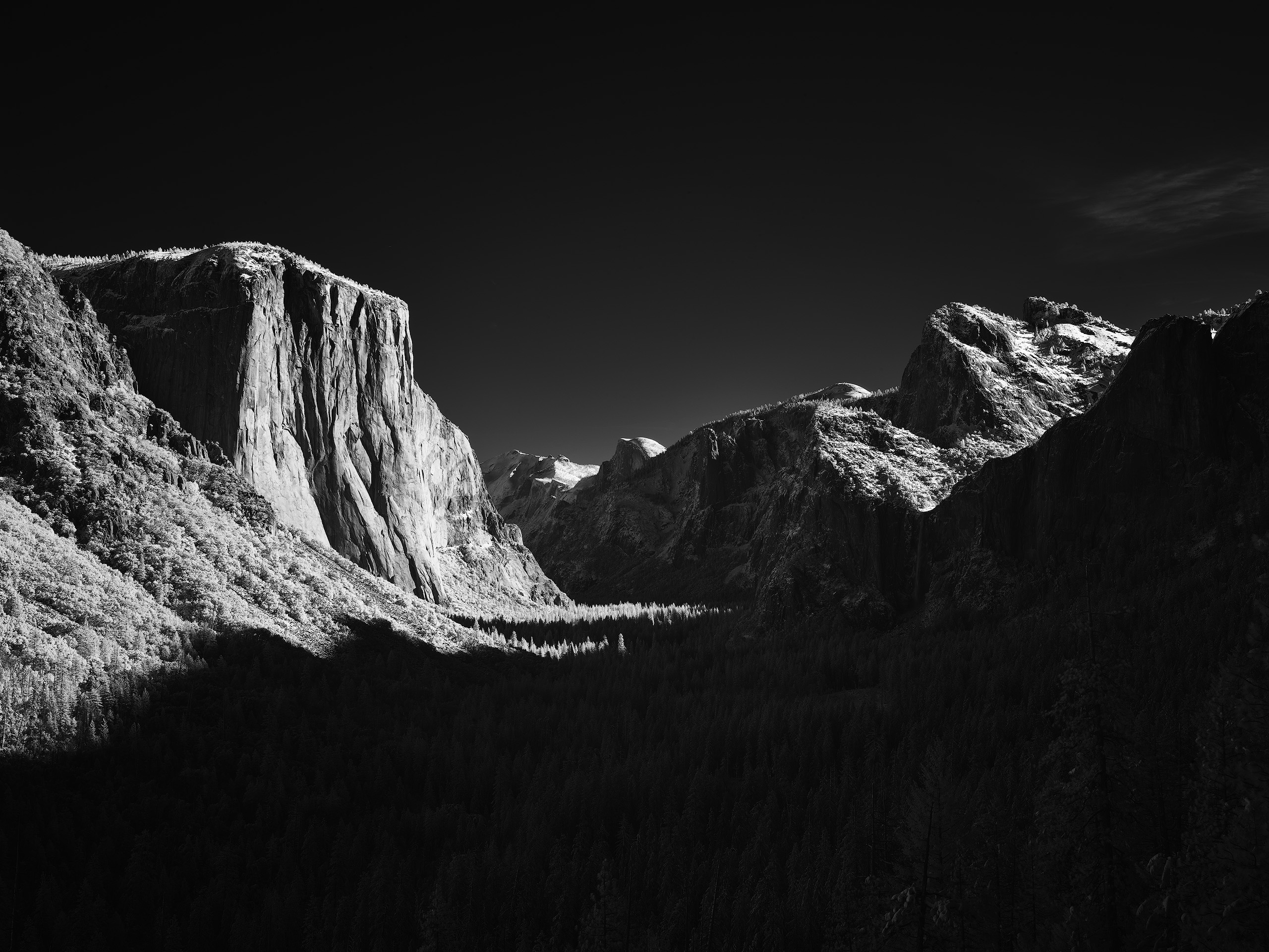 YosemiteValleyCloseIR